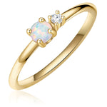 Goldener Ring mit Steinen