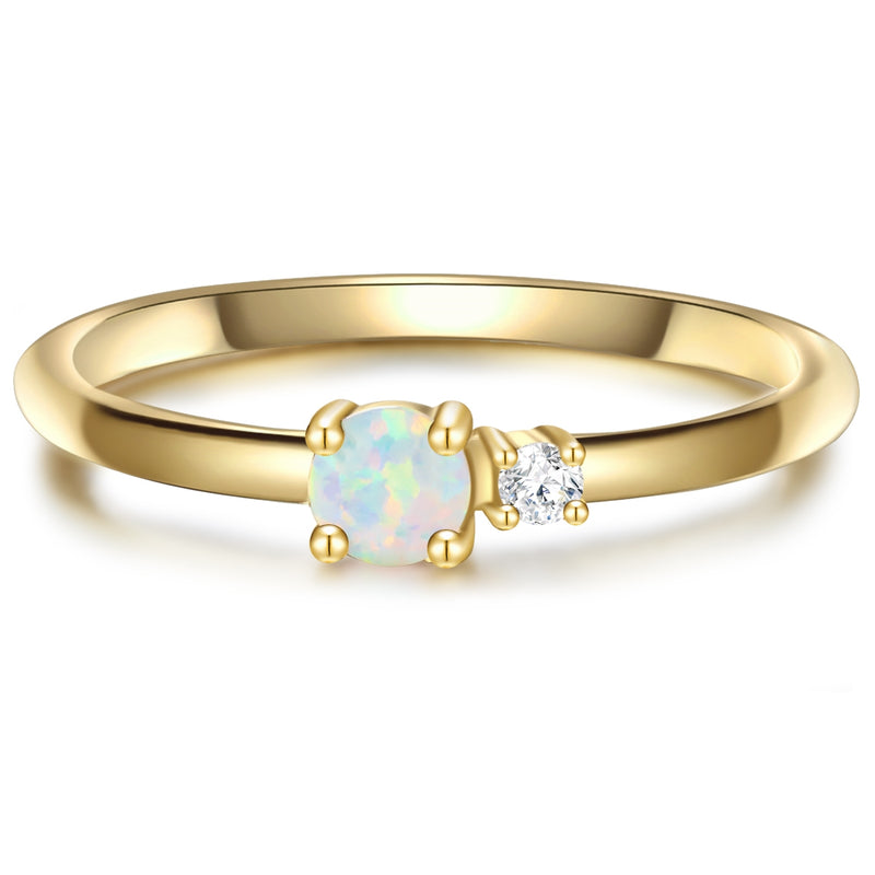 Goldener Ring mit Steinen