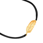 Textilarmband schwarz mit FEDER gold
